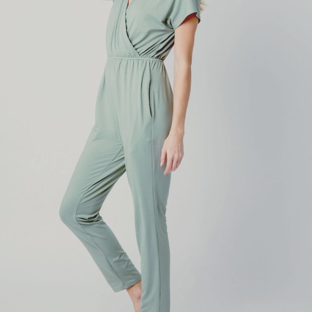 jumpsuit - Picture 3 of 3